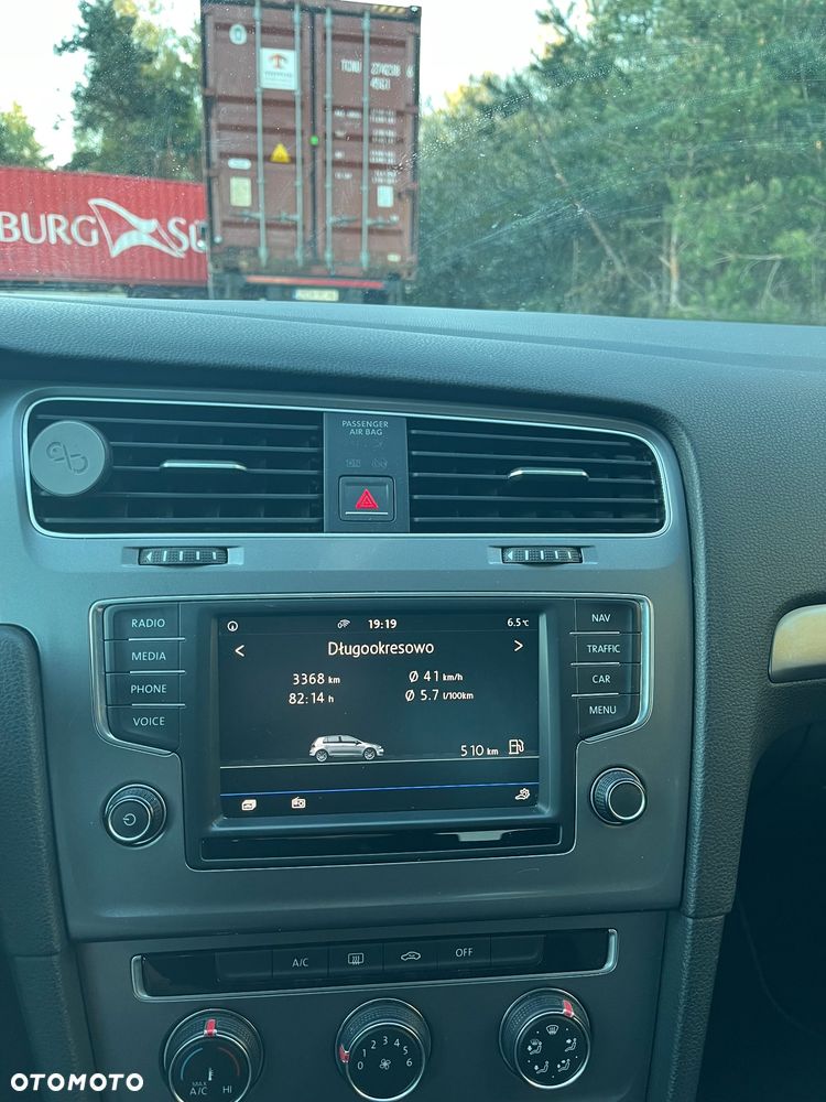 Volkswagen Golf 1.6 TDI BlueMotion Comfortline - 27