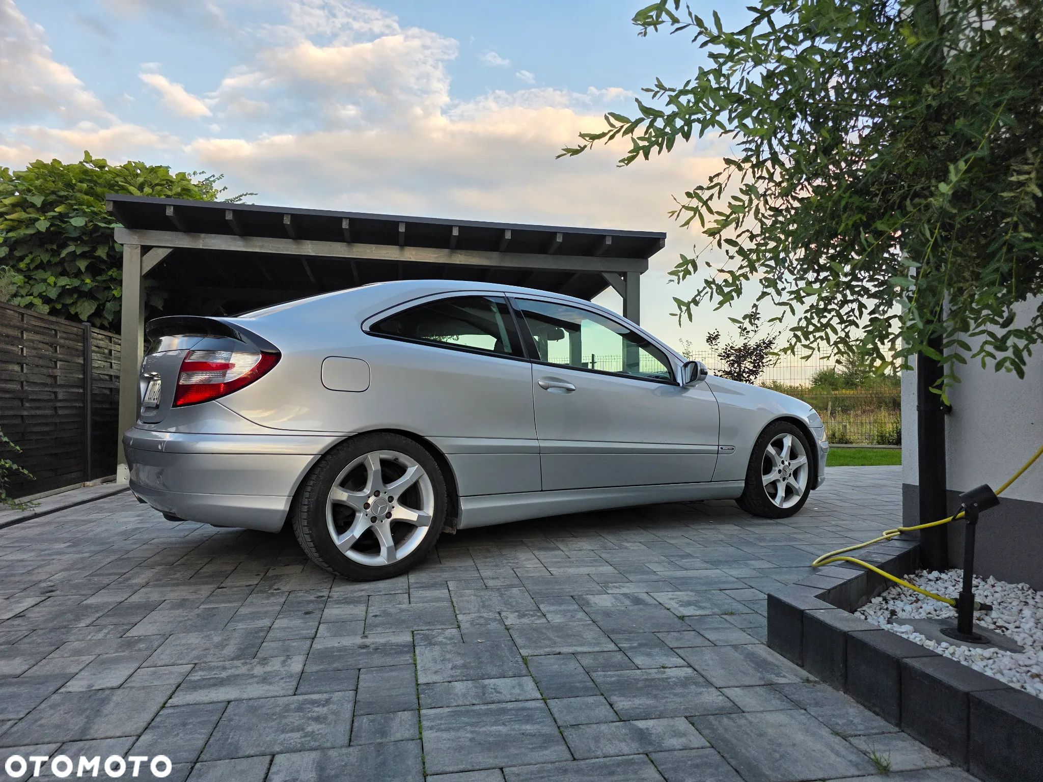 Mercedes-Benz Klasa C 230 Sportcoupe Sport Edition - 12