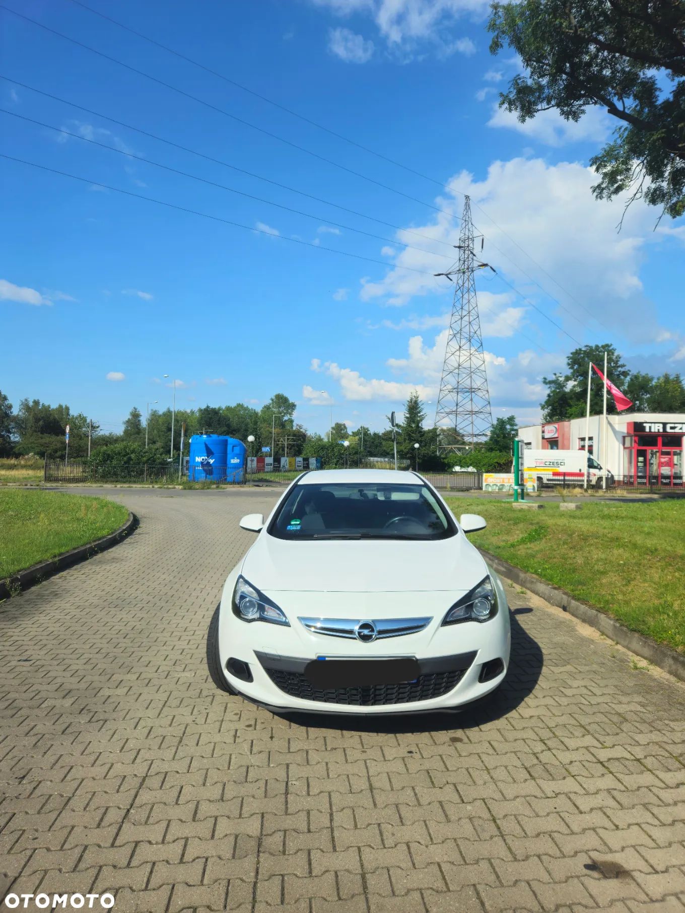 Opel Astra IV GTC 1.4 T Active - 1