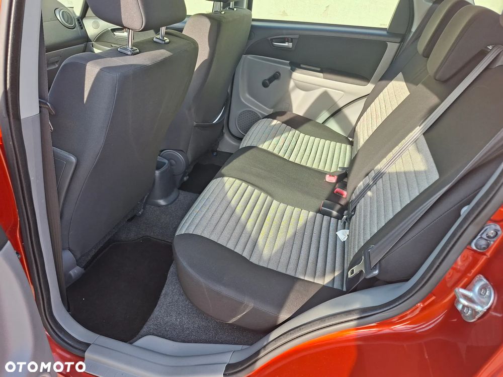 Suzuki SX4 1.6 VVT 4x4 Comfort - 9