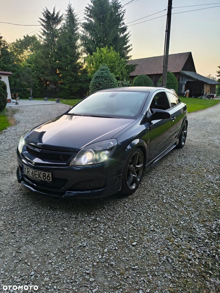 Opel Astra 2.0 T OPC - 9
