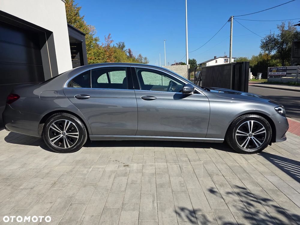Mercedes-Benz Klasa E 220 d 4Matic 9G-TRONIC Exclusive - 16