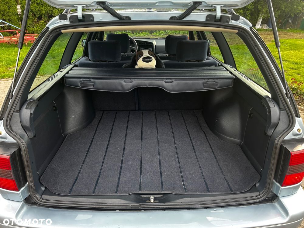 Volkswagen Passat 2.0 GT - 14
