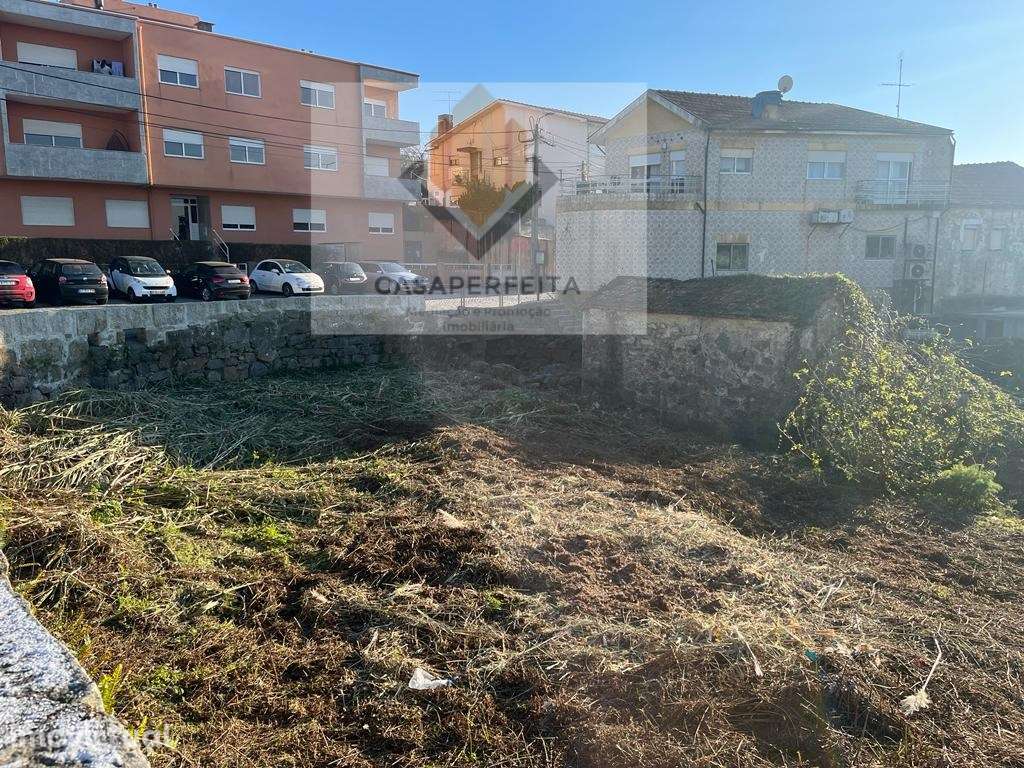 Terreno para construção de 4 Moradias - Madalena a 2,5 km da Praia - Grande imagem: 3/13