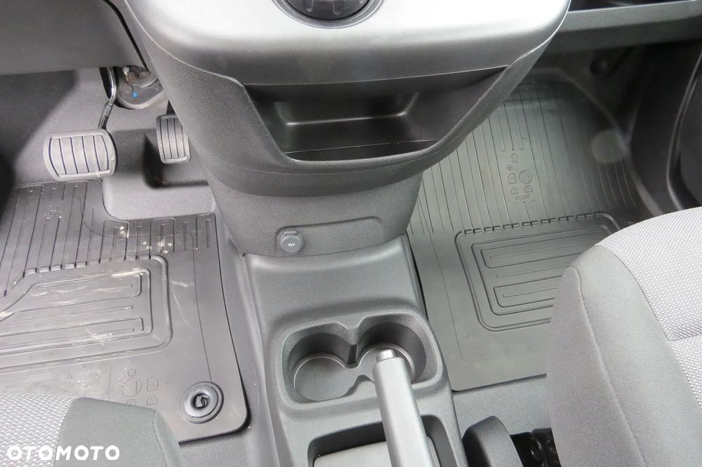 Toyota Proace City 1.2 D-4t 130km A/t Long Brygadówka - 22