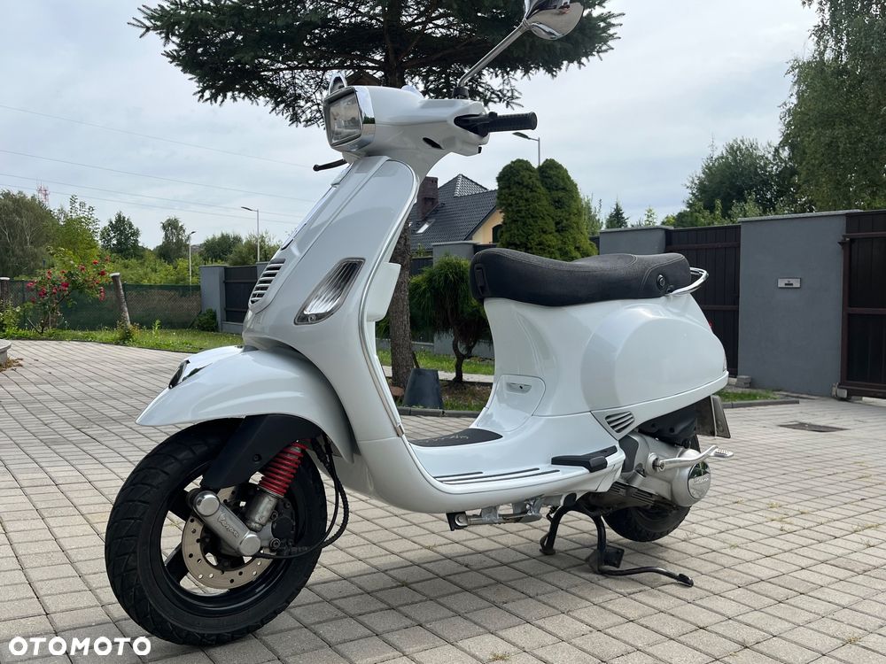Piaggio Vespa - 3