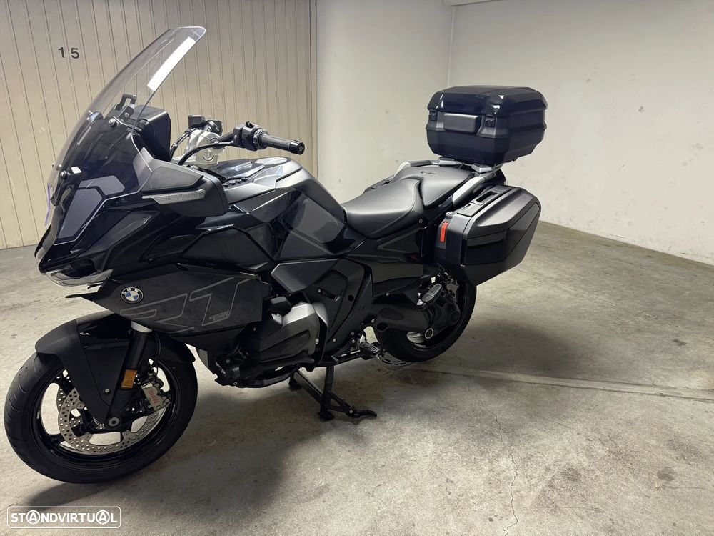 BMW R 1300 RT Triple Black - 9