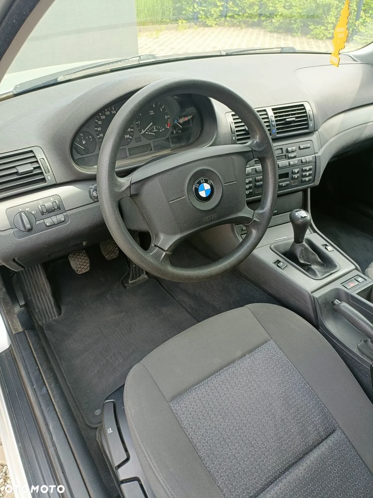 BMW Seria 3 318i Edition Lifestyle - 17