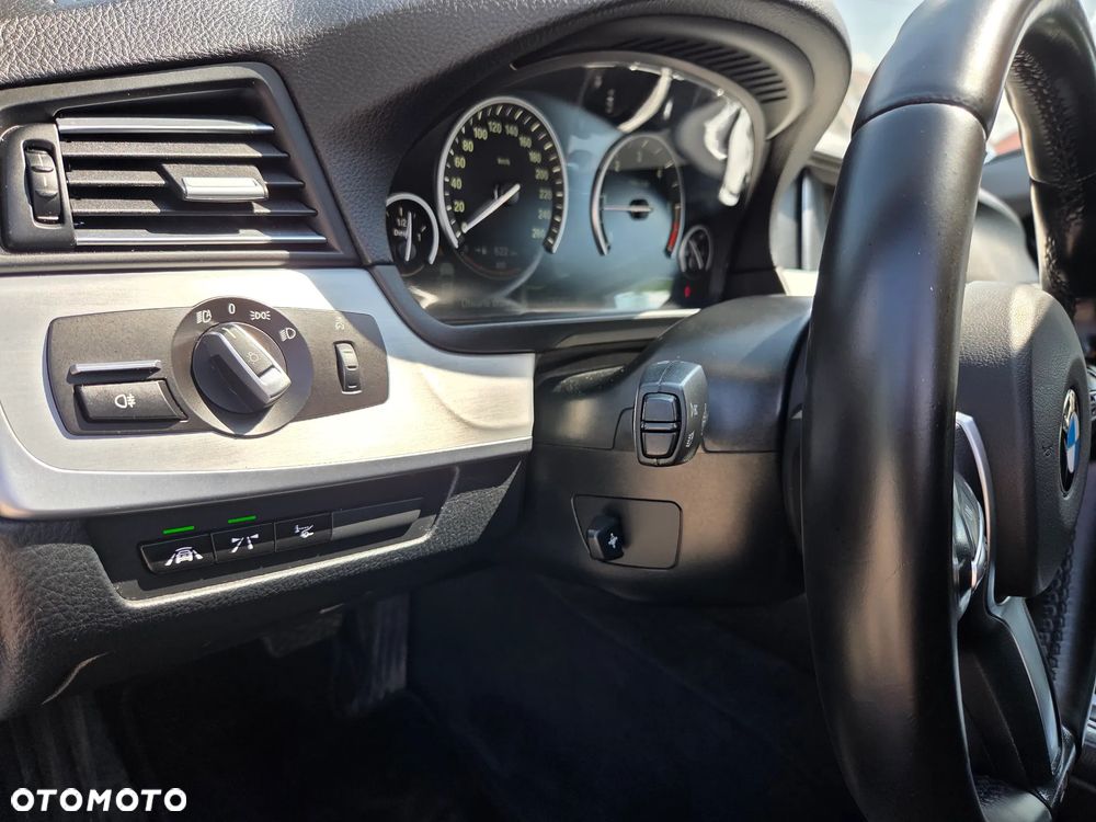 BMW Seria 5 520d xDrive Luxury Line - 12