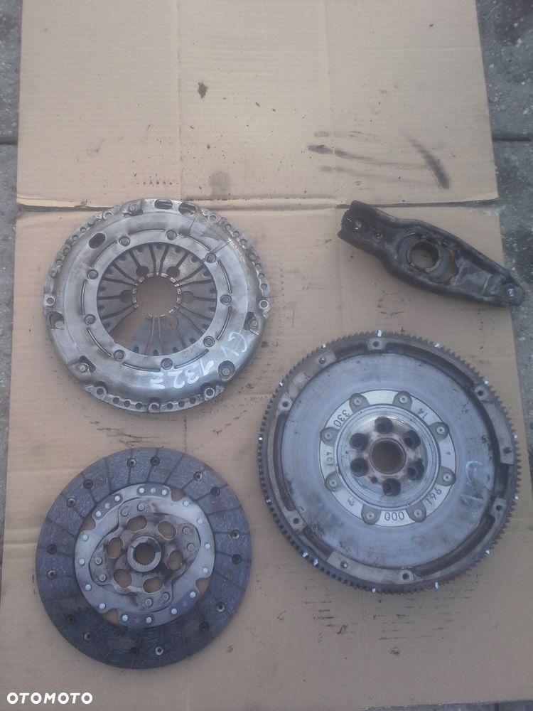 Volkswagen Golf V 1.9 TDi koło dwumasowe plus sprzęgło - 8