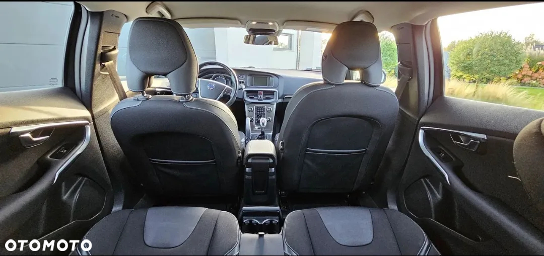 Volvo V40 D2 Momentum - 9