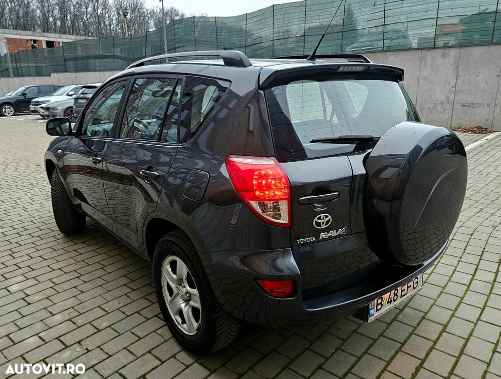 Toyota RAV4 2.0 4x4 - 4