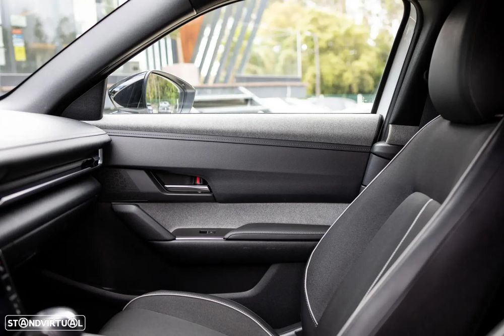 Mazda MX-30 e-SKYACTIV Excellence - 36