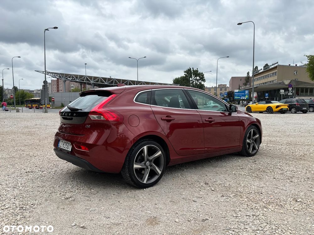 Volvo V40 D2 Momentum - 19