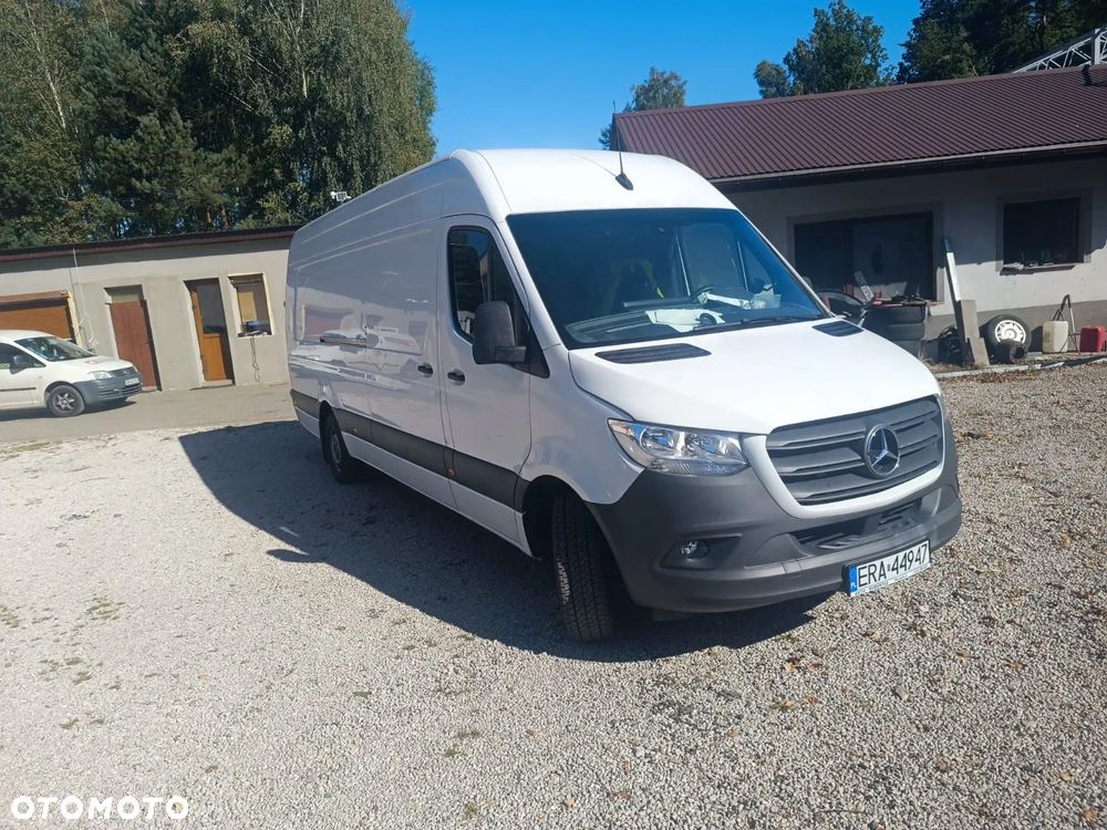 Mercedes-Benz Sprinter - 2