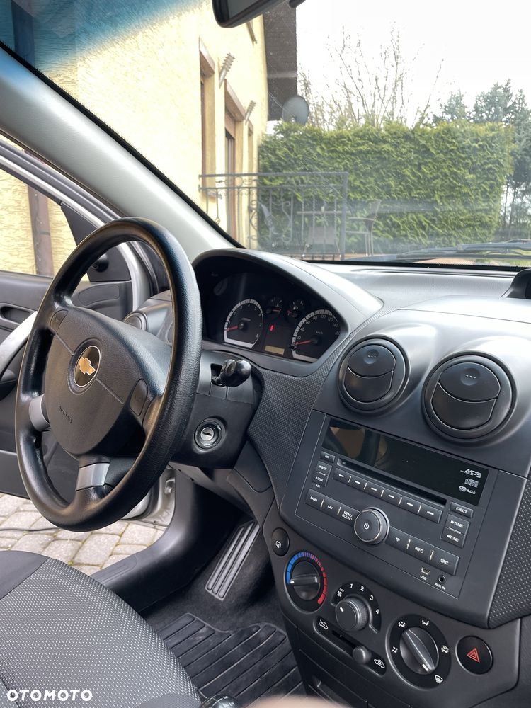 Chevrolet Aveo - 6