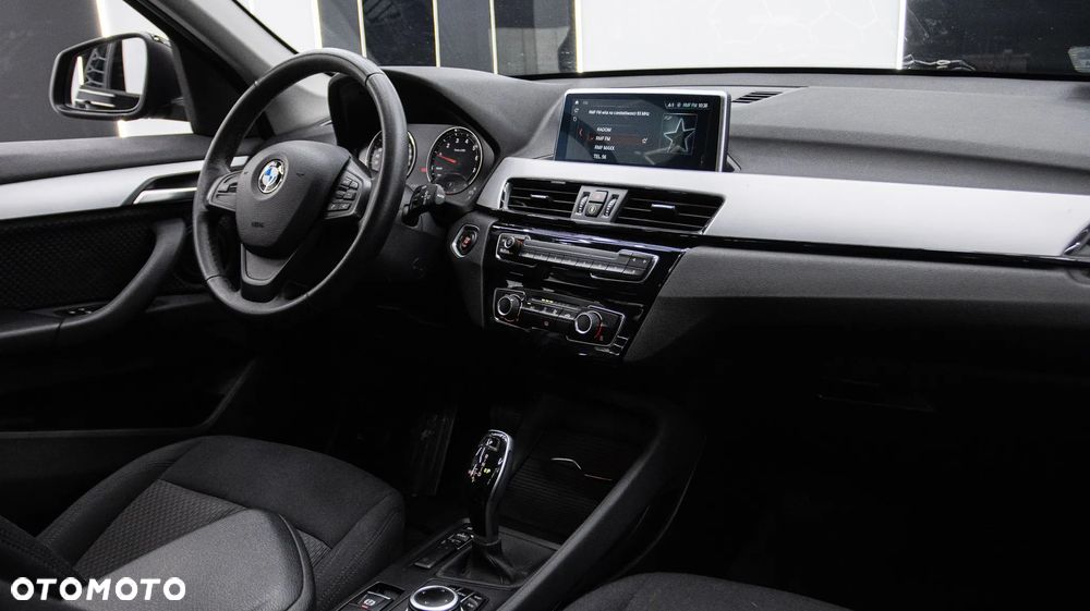 BMW X1 sDrive18i - 14