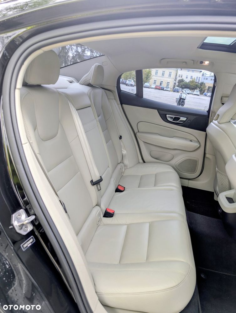 Volvo S60 T5 Geartronic RDesign - 19