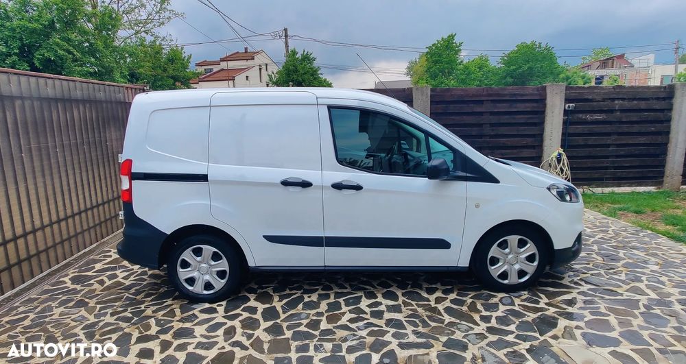 Ford Tourneo Courier - 6