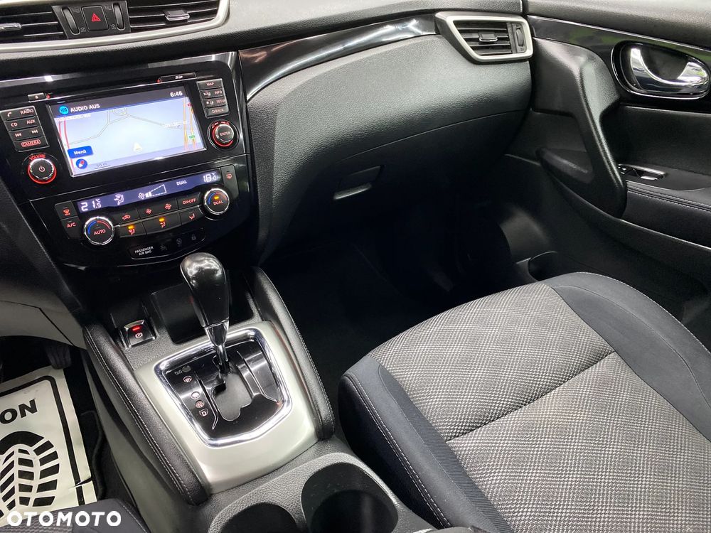 Nissan Qashqai 1.2 DIG-T Xtronic TEKNA+ - 28