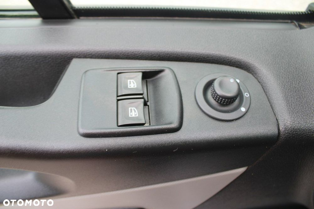 Renault Trafic - 19