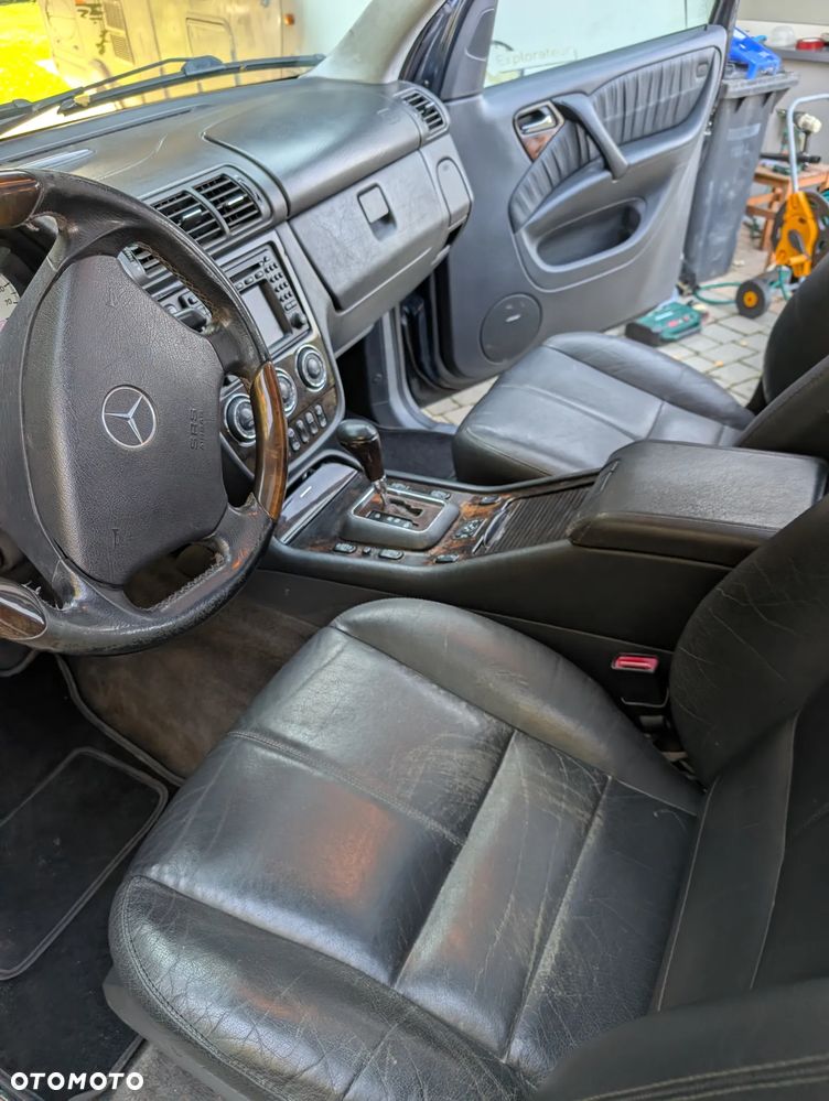 Mercedes-Benz ML 55 AMG - 8