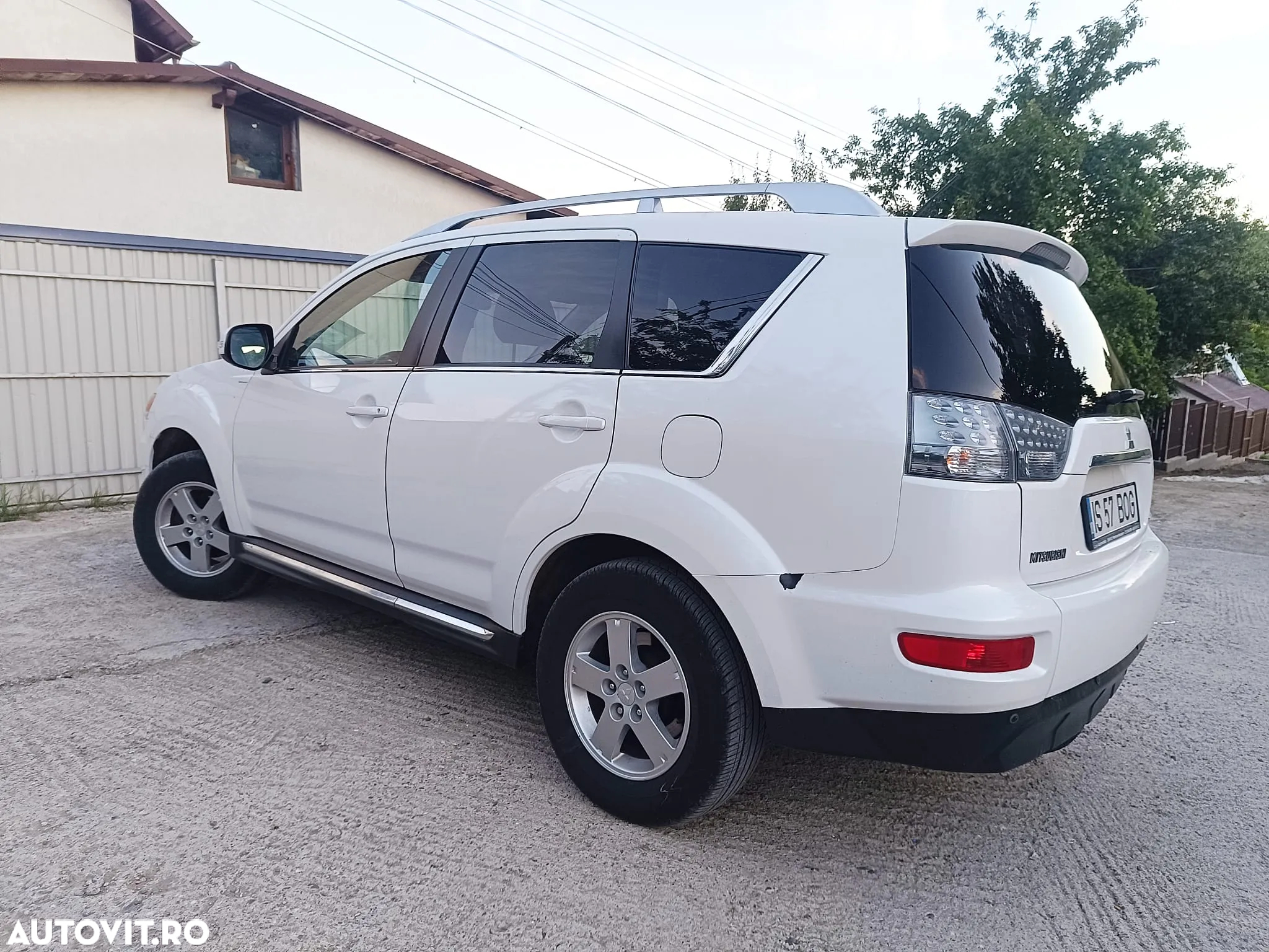 Mitsubishi Outlander 2.2 DI-D 4WD Instyle - 7