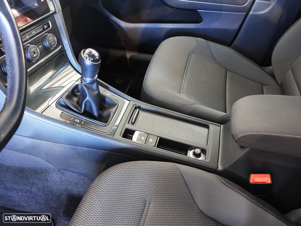 VW Golf 1.5 TSI BM Confortline - 37