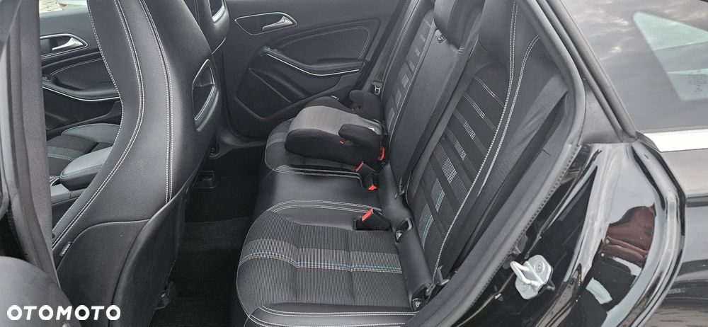 Mercedes-Benz CLA - 10