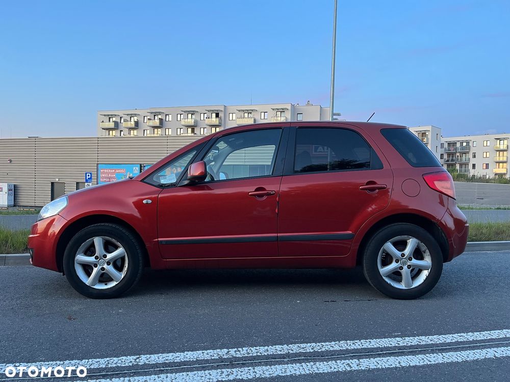 Suzuki SX4 1.6 GS / Premium - 4