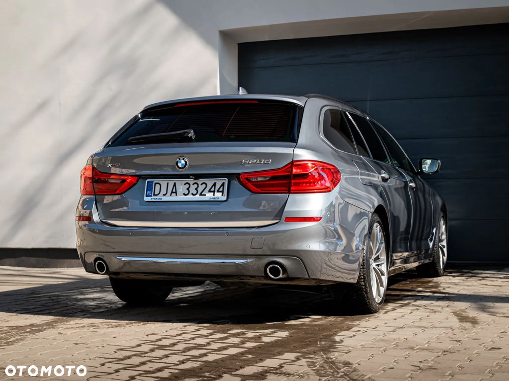 BMW Seria 5 520d Luxury Line sport - 3
