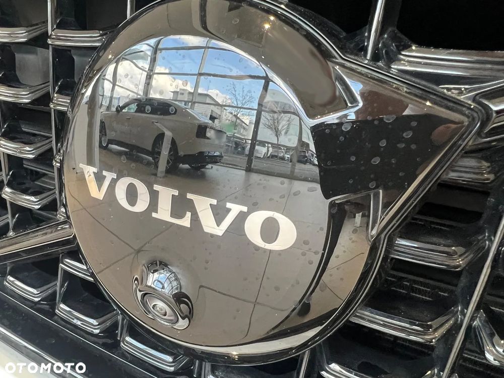 Volvo XC 40 B4 B AWD DKG Ultimate Dark - 37