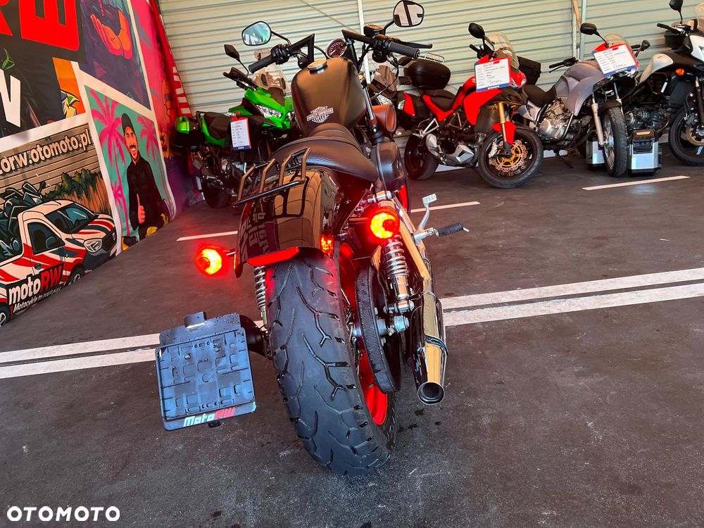 Harley-Davidson Sportster Iron 883 - 16