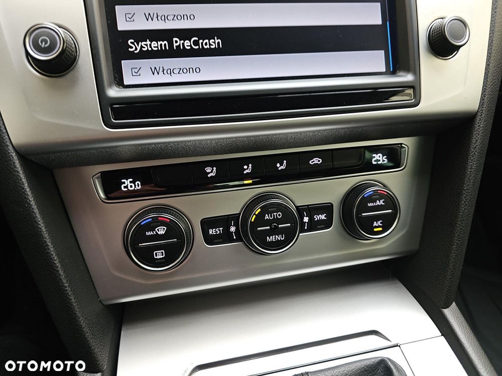 Volkswagen Passat 2.0 TDI BMT Comfortline - 28