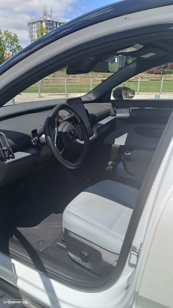 Volvo EX30 - 3