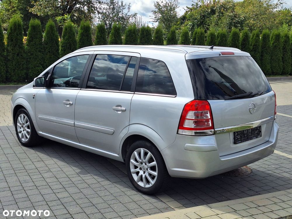 Opel Zafira - 4