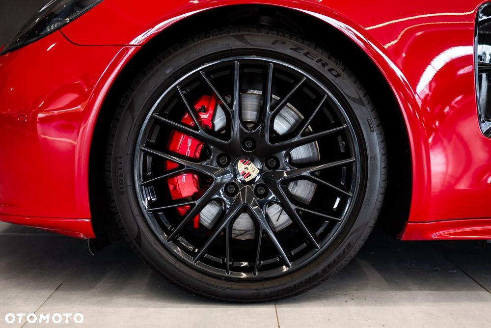 Porsche Panamera GTS - 40