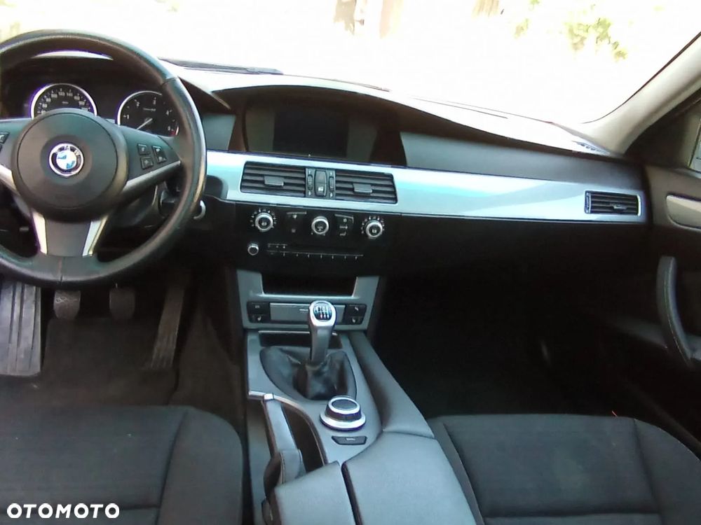 BMW Seria 5 520d - 5