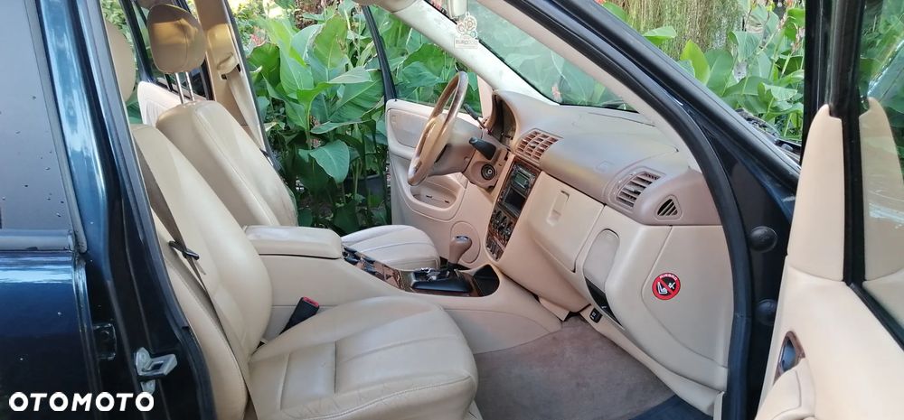 Mercedes-Benz ML - 8