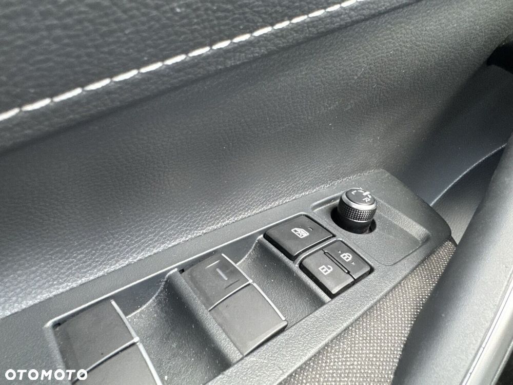 Toyota Corolla - 21
