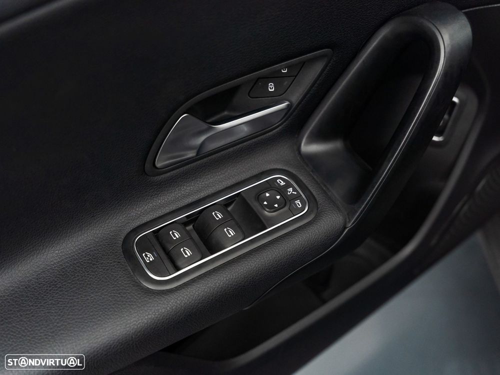 Mercedes-Benz A 250 e Style Plus - 18