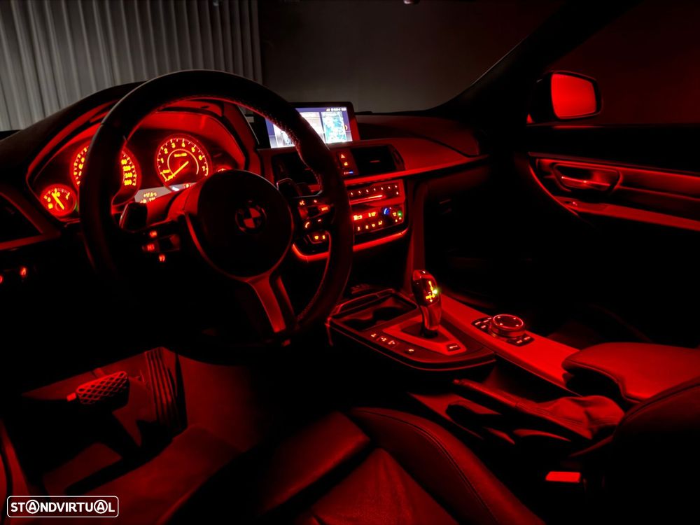 BMW 330 e iPerformance Pack M - 42