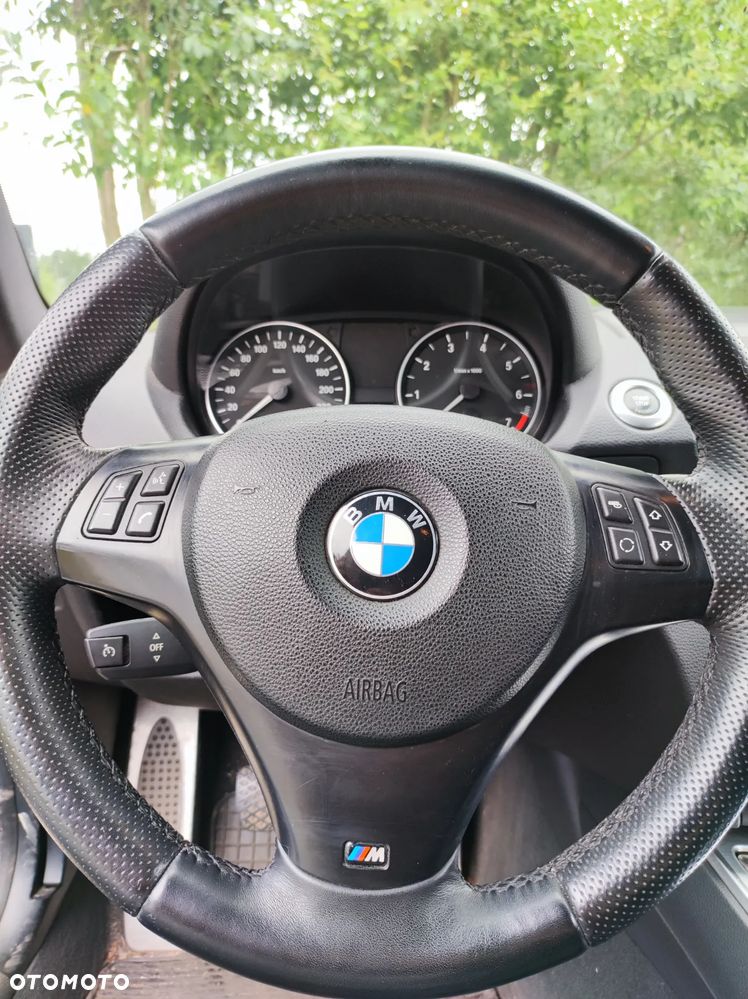 BMW Seria 1 116i - 23