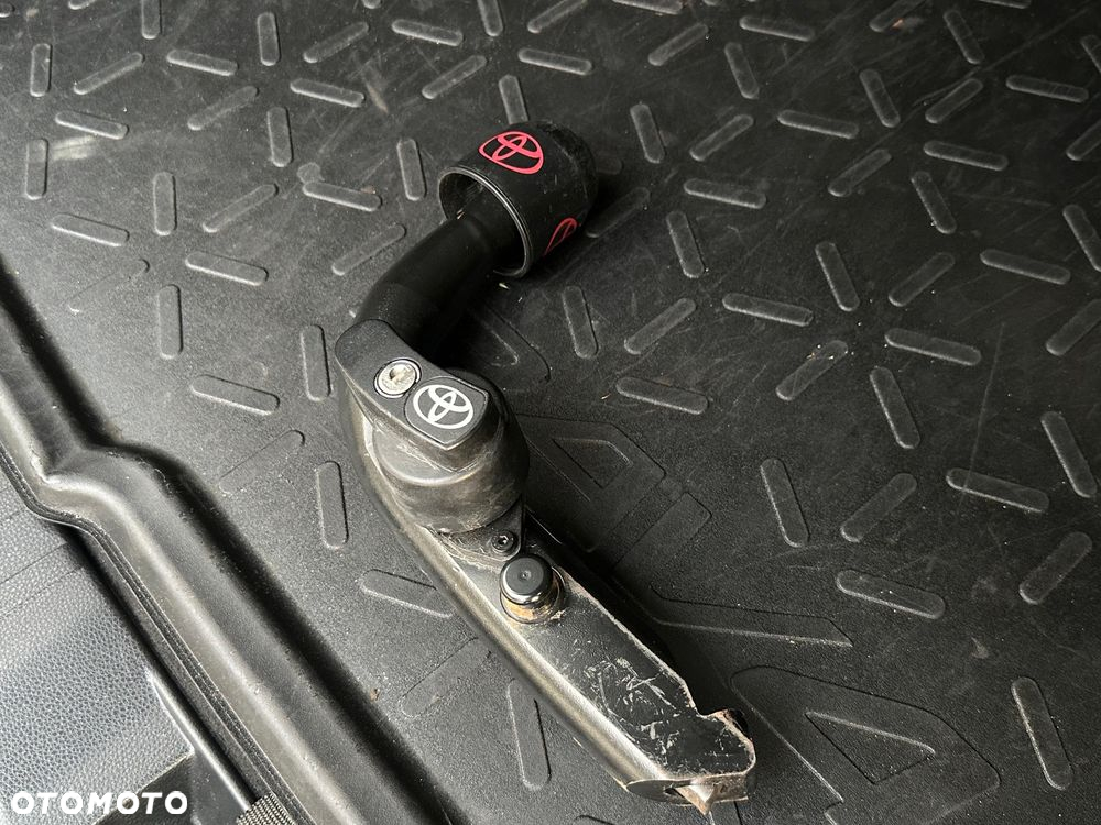 Toyota RAV4 - 9