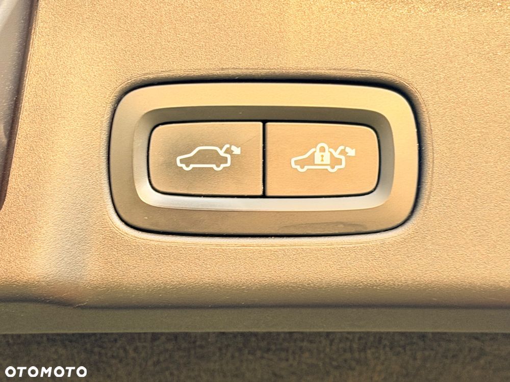 Volvo V90 B4 D Geartronic Momentum Pro - 21
