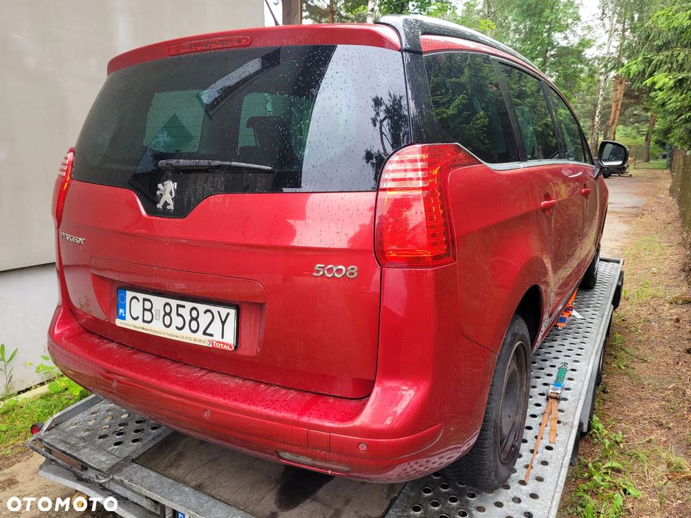 Peugeot 5008 1.6 THP Allure 7os - 3