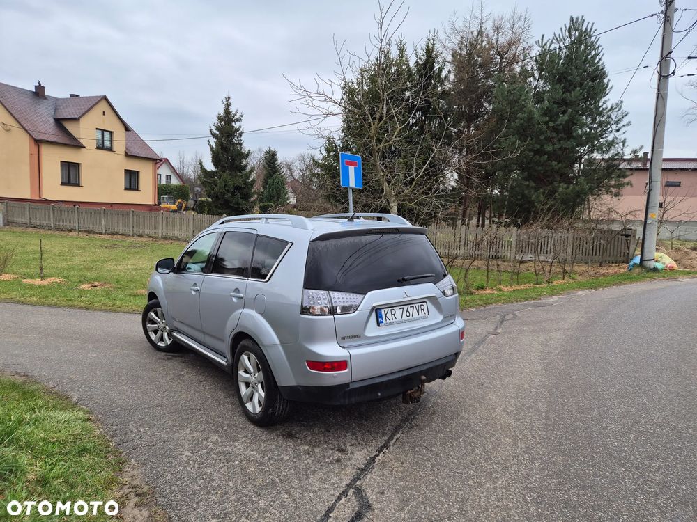 Mitsubishi Outlander 2.2 DID Instyle NAVI EU5 - 2