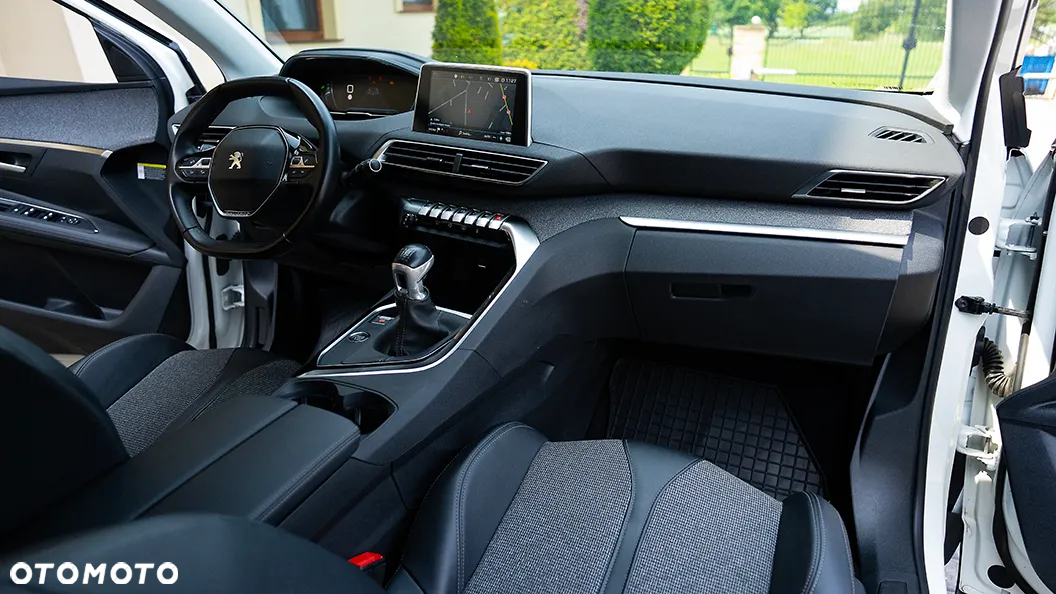 Peugeot 3008 1.5 BlueHDi Allure Pack S&S - 27