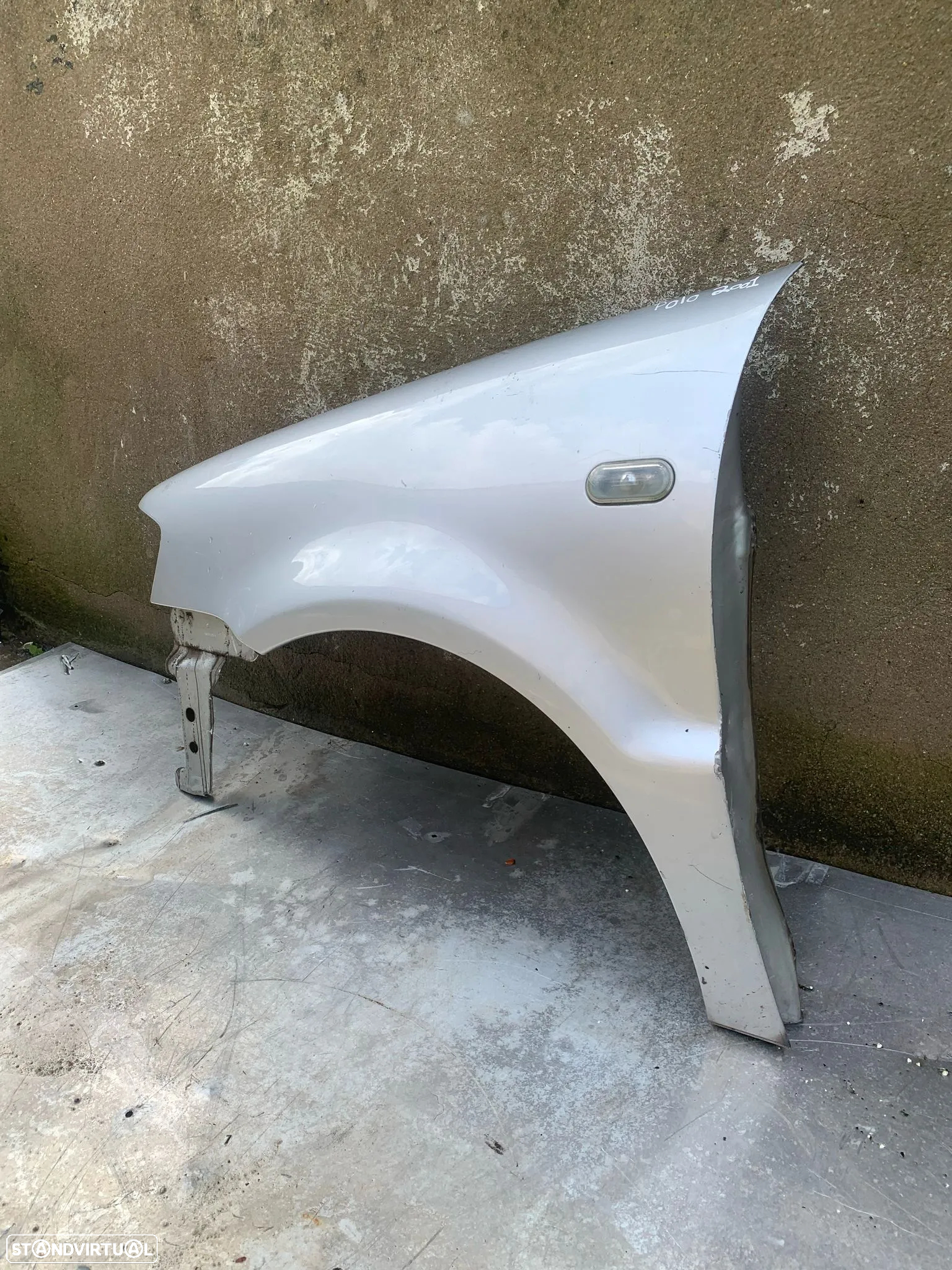 Guarda lamas esquerdo Volkswagen Polo 2001 - 3