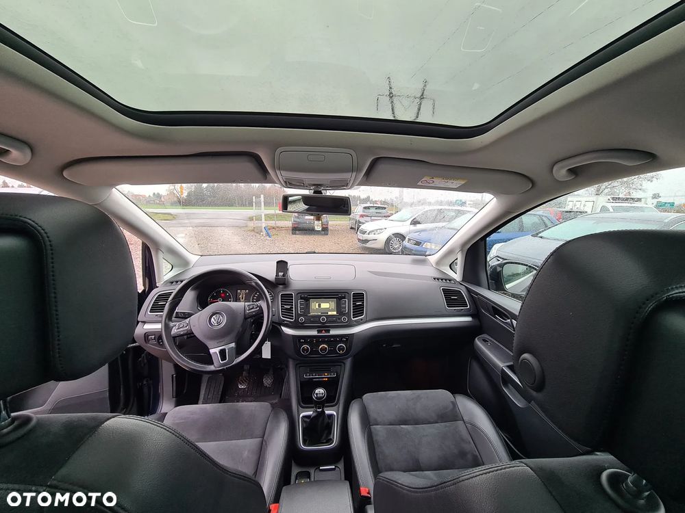 Volkswagen Sharan 2.0 TDI 4Motion BlueMotion Technology Comfortline - 24